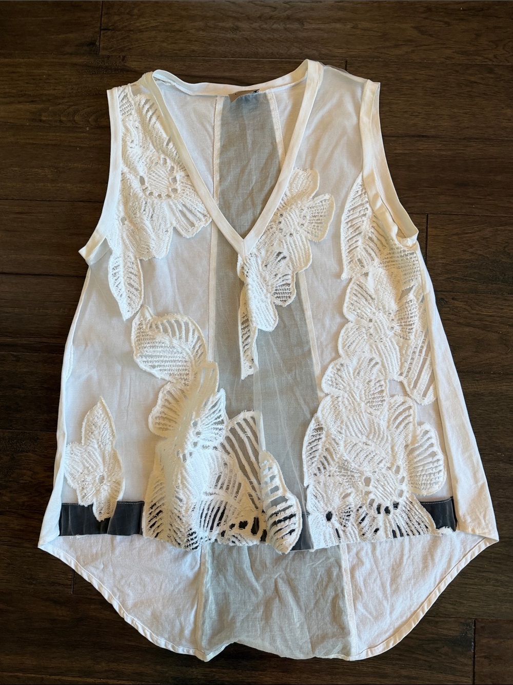 NUDE White Sheer Lace Appliqué V-Neck Tank
